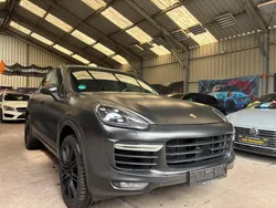 Porsche Cayenne TURBO FACELIFT CUIR / PDC SUSPENSION PNEUMATIQUE BOSE GPS 519 CH 4X4 BVA - ATTELA...