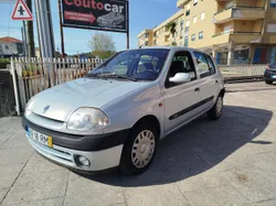 Renault Clio 1.2 i     ( Viatura Nacional  )