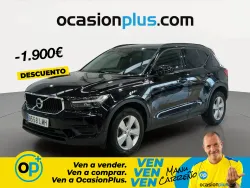 VOLVO XC40 T2 Momentum Core