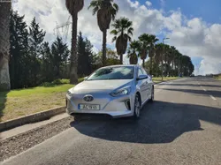 Hyundai IONIQ 28kWh