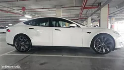 Tesla Model S 90D