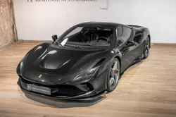 Ferrari F8 Tributo 720 ch – Config exceptionnelle – Sièges Racing Carbone -Full Alcantara & Carbone