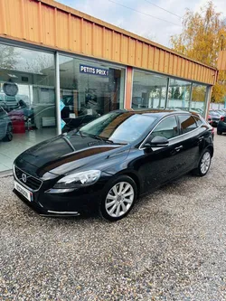 VOLVO V40 D4 2.0 TDi 190 ch Momentum geratronic/ TOIT PANORAMIQUE / boîte automatique , berline, noir, 10 cv,