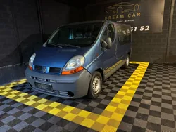 Renault Trafic 9 places 2.5 DCi 140cv