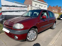 Renault Clio II 5 Portes 1.6 i 90 cv