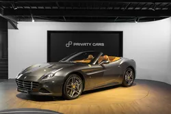Ferrari California T | Volant carbone | Sellerie Daytona | Écussons Scuderia | Jantes 20" diamant | Ferrari Approved
