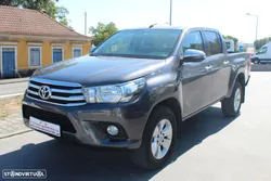 Toyota Hilux 2.4 D-4D 2WD CD Tracker