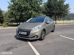 Peugeot 208 1.2 PureTech Signature