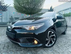 Toyota Auris SPORTS TOURING 1.4 D-4D ÚNICO DONO NACIONAL
