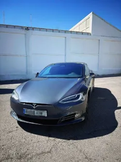 TESLA Model S Performance AWD