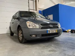 Kia Carnival 2.9 CRDI EX