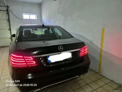 Mercedes-Benz E 220 sedan