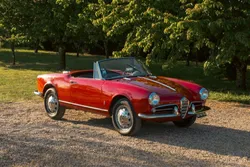 Alfa Romeo Giulietta Spider 1290cc 80ch 1959 (Série 101.03) entièrement restaurée