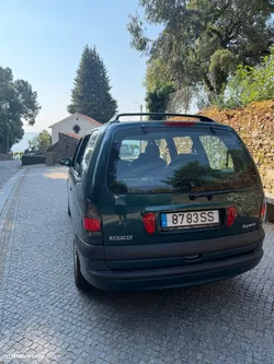 Renault Espace 2.2 dCi Authentique