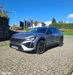 Peugeot 408 Plug-In Hybrid 180 e-EAT8 Allure