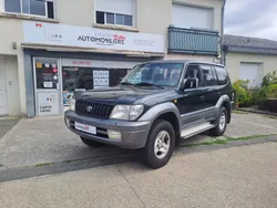 TOYOTA Land Cruiser 3.0 TD 125cv KZJ95 VX - 7 places - Calandre