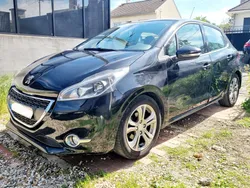 PEUGEOT 208 1.4 HDi 68ch BVM5 Allure