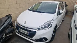 Peugeot 208 1.2l retour de vol carte grise ok