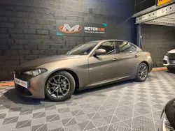 ALFA ROMEO GIULIA 2.2 D - 150 - Super - SUIVI ENTRETIEN - DISTRI A JOUR