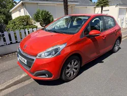 PEUGEOT 208 1.2i 82cv(4cv) CARPLAY GPS CLIM REGULATEUR VITRES, ÉLECTRIQUES. RÉTROVISEUR ÉLECTRIQUE. CT OK -6 MOIS