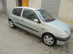 Renault clio 2 1.6 16 v faible kilometrage