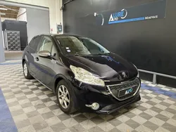 PEUGEOT 208 1.2 PureTech 82ch STYLE 5P (Kit distribution Ok + suivi )