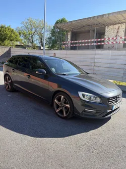Volvo V60 R-Design