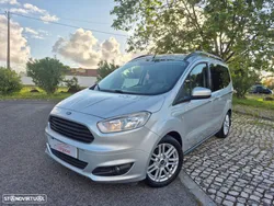 Ford Tourneo Courier 1.0 EcoBoost Titanium