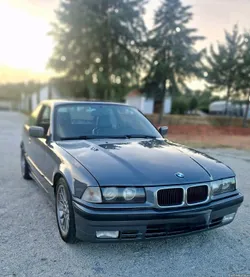 BMW 320 BMW E36 320i
