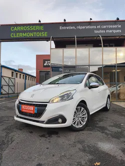 Peugeot 208 Allure 1.2 essence 110ch
