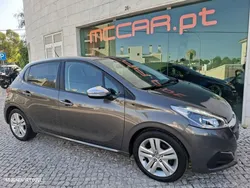 Peugeot 208 1.2 PureTech Signature