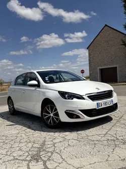 Peugeot 308 boite auto / carplay / camera ....✅