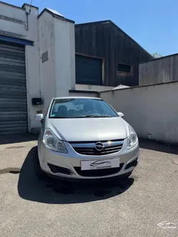 Opel Corsa 1.2i 80 ch essence