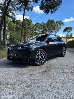 BMW iX xDrive 40 Pack Desportivo