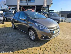 Peugeot 208 1.2 PureTech Signature
