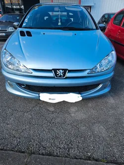 Bonjour vend voiture peugeot