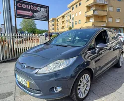 Ford Fiesta 1.2 i  Titaniun  Viatura   Nacional