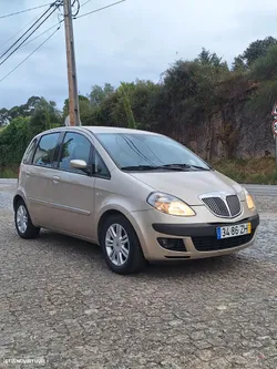 Lancia Musa 1.3 16V M-jet Platino