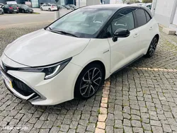 Toyota Corolla 2.0 Hybrid Luxury Black