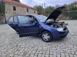 Skoda Fabia 1.2HTP com 213.000kms