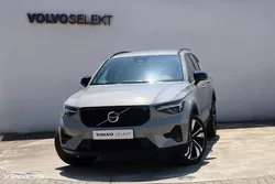 Volvo XC 40 2.0 B3 Plus Dark