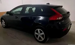 Volvo V40 D2