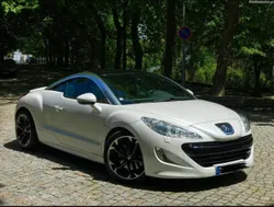 Peugeot RCZ 1.6 THP 200 CV estado irrepreensível