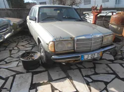 Mercedes-Benz 240 sedan