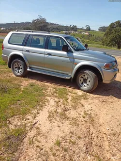 Mitsubishi Pajero Sportwagon