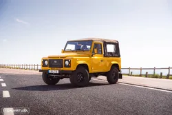 Land Rover Defender 90 SW 2.4 CRD S