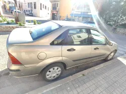 FORD Focus Sedán 1.8 TDdi Ambiente