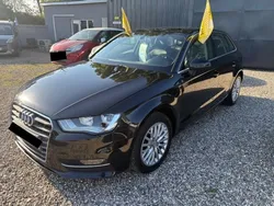 Audi A3 BERLINE 1.6 TDI 105CH FAP AMBIENTE