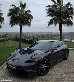 Porsche Taycan Cross Turismo 4