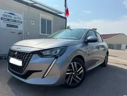 Peugeot 208 100ch eat8 allure faibles kms excellent état